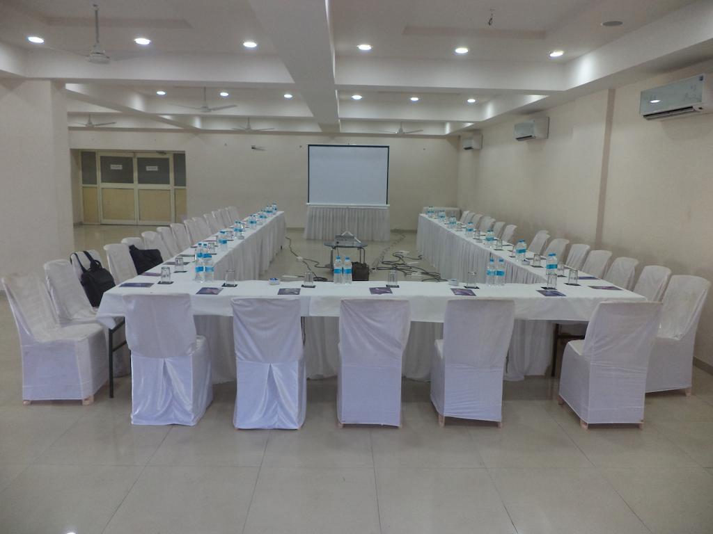 Tanarika Resort Bhusāwal Exterior foto